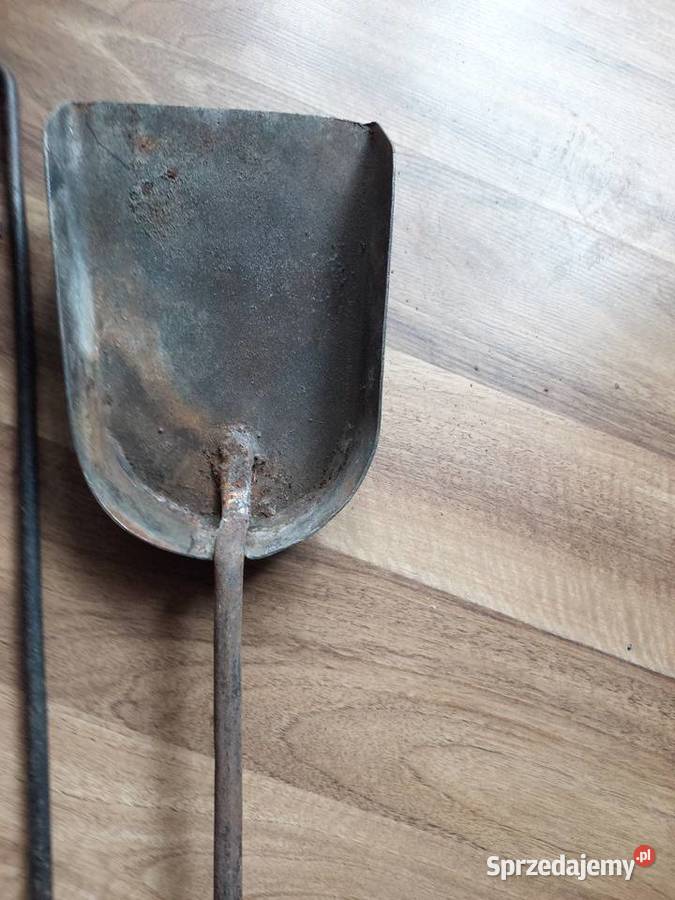 Do kominka pieca stara szufelka i pogrzebacz Wrocław