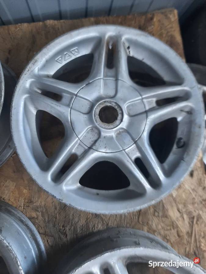 Alfa Romeo Fiat komplet alufelg R14 4x98 ET36 Ksawerów