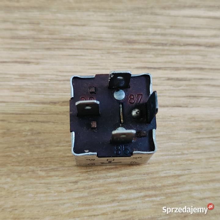 Przekaźnik Audi Volkswagen Hella 15A 311963141B Rzeszów