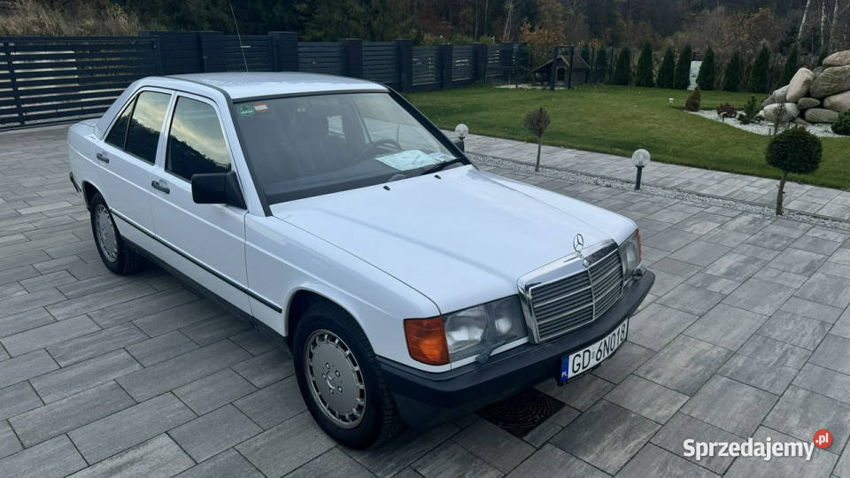Mercedes W201 190 Benz 20 klima podgrzewane biały pomorskie Gdańsk
