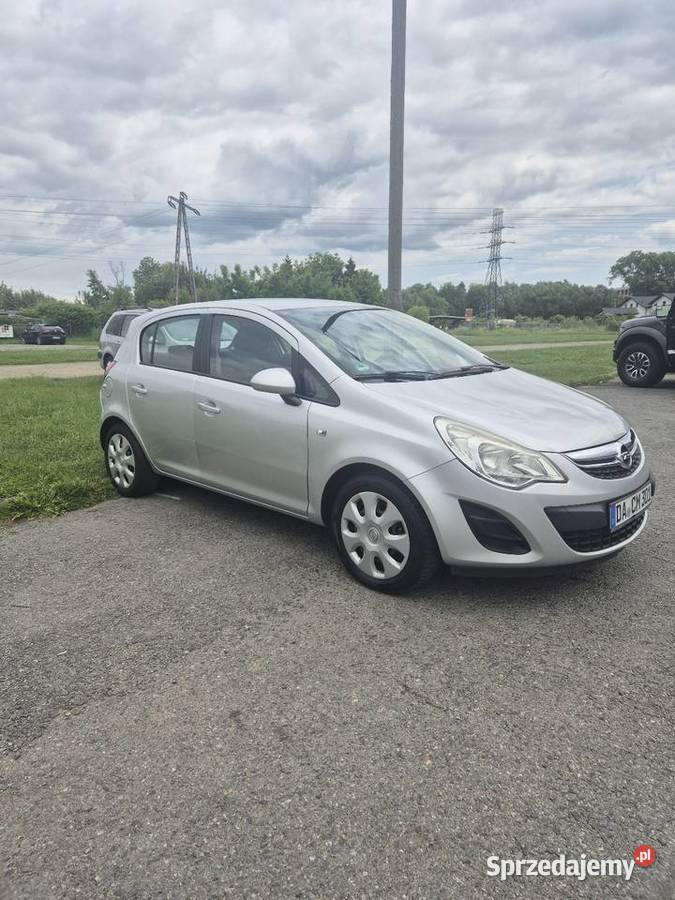 Opel Corsa 12 benzyna 2011 klimatyzacja super sprzedam