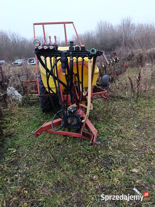 Opryskiwacz Pelikan 1500L lance 15m nieuszkodzony Kutno