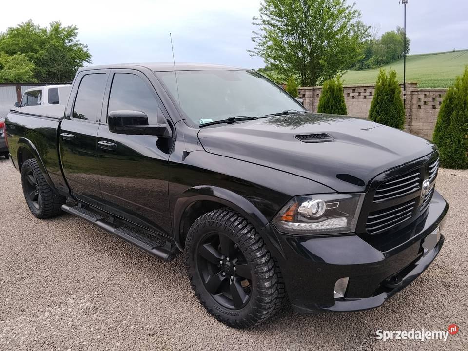 okazja DODGE RAM 4X4 57 HEMI GAZ HAK 3 TONY nieuszkodzony