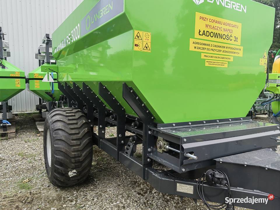 Rozsiewacz do wapnanawozu LANGRENRCWwapniarka Żółkiewka-Osada