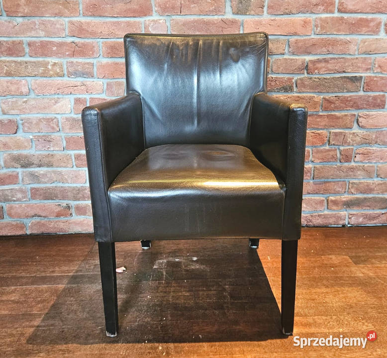 Krzesło skórzane element wyposażenie restauracji Pszczyna