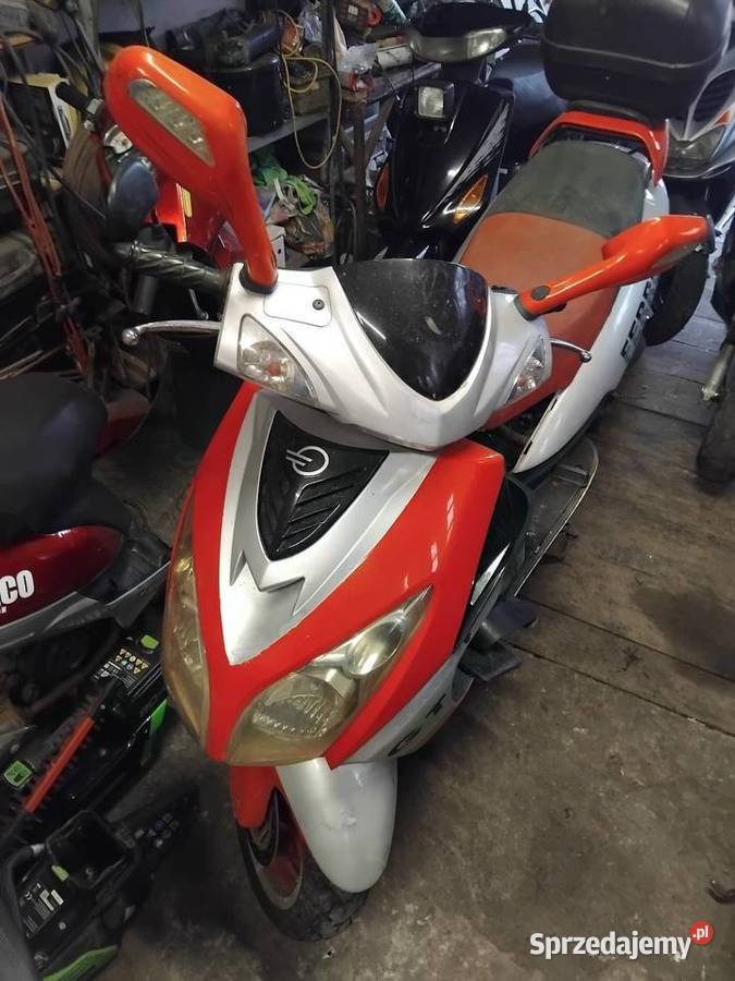 Duży skuter Ferro 4t 50 Rok produkcji 2009 Konina