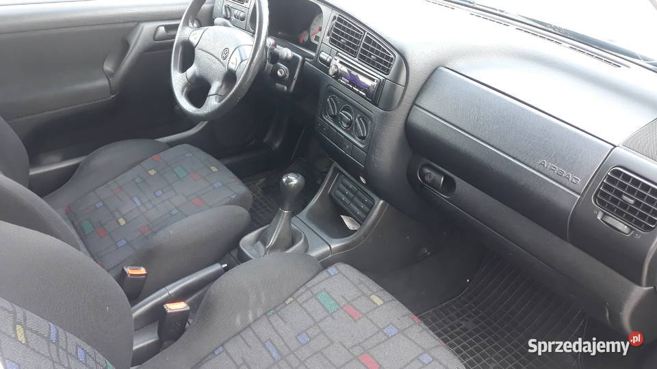 VW Golf III Bezwypadkowy Oryg Mały Przebieg 178 hak Łódź