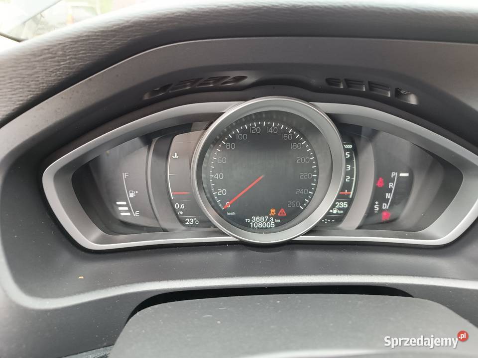 VOLVO V40 2016r 20D 120 109