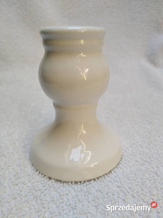 Biały ceramiczny świecznik Forma