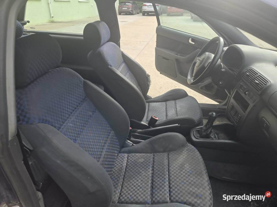 syndyk sprzeda AUDI A3 Konin