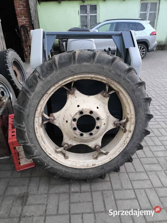 Waskie kola c28 c30 Tyniec nad Ślęzą