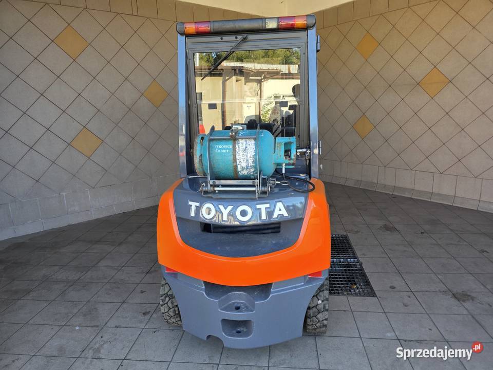 Wózek Widłowy TOYOTA 8FGF25 przesuw wolny skok śląskie sprzedam
