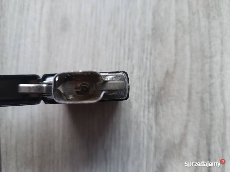 Dwie zapalniczki benzynowe wielkopolskie Wronki