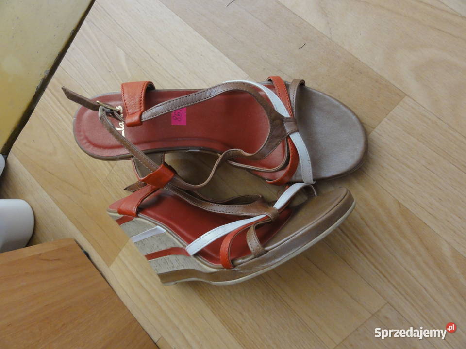 Sliczne sandaly firmy Clarks nowe Goleniów