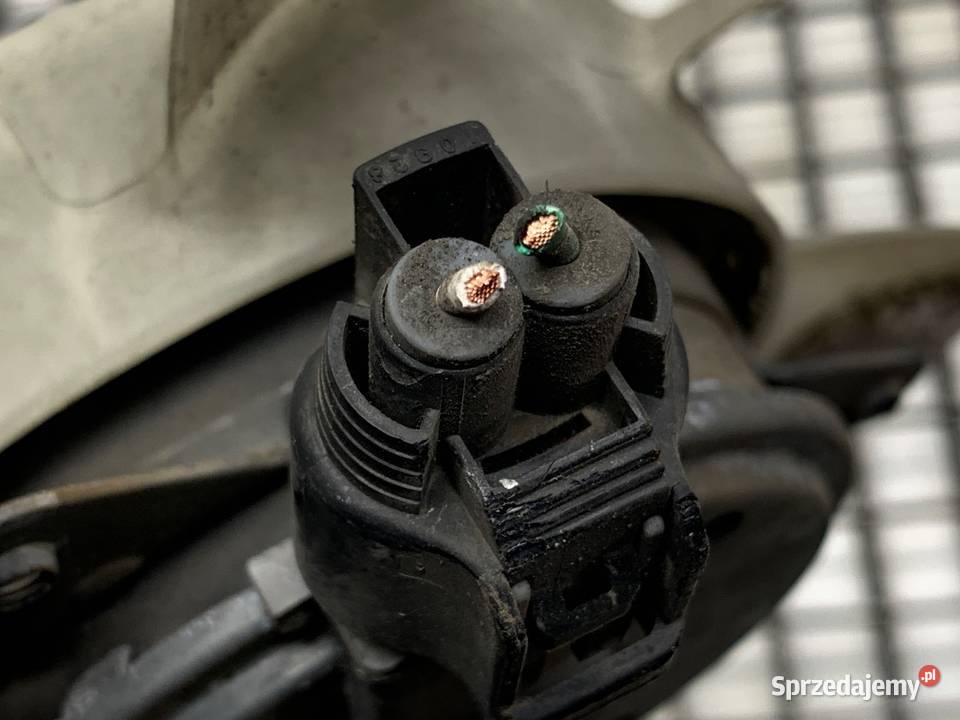 WENTYLATOR CHŁODNICY LEXUS CT 18 99 1636337020 osobowe