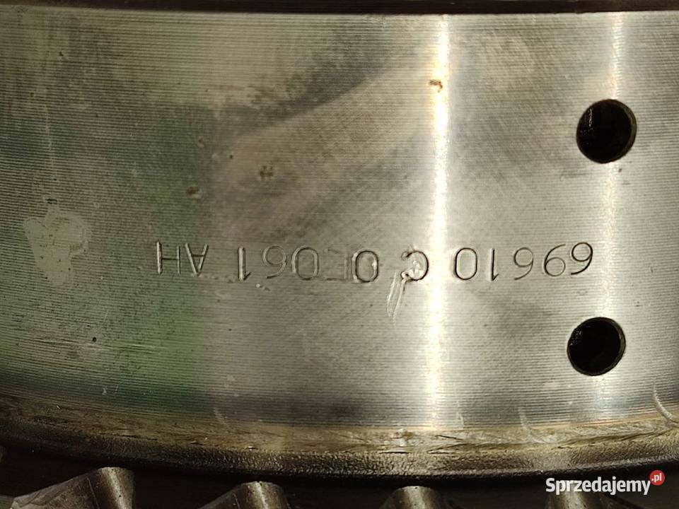 Kosz 69585C0D105BH skrzyni biegów JOHN DEERE Wilkowo