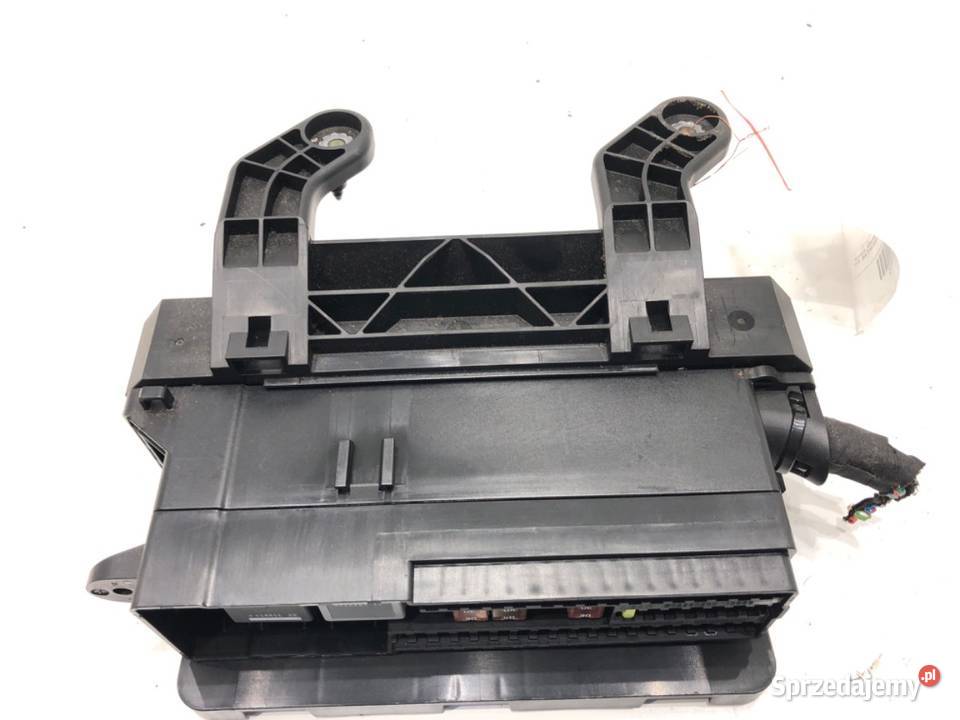 SKRZYNKA BEZPIECZNIKÓW VOLVO V40 Hatchback 20 sprzedam
