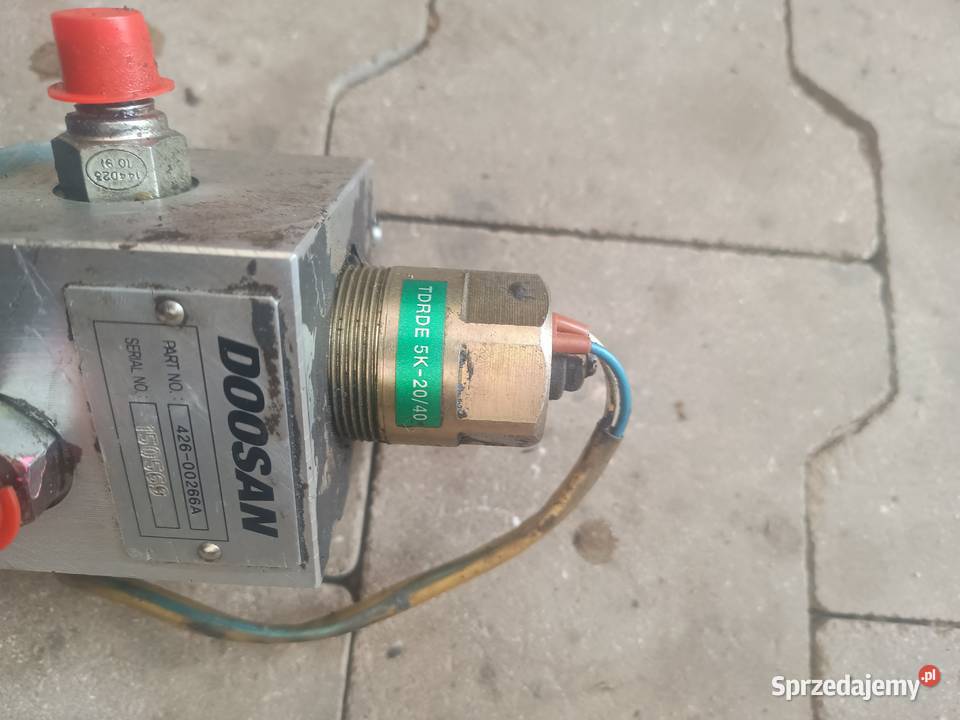 Zawór hydrauliczny Doosan DX 140 W 42600266A Staszów