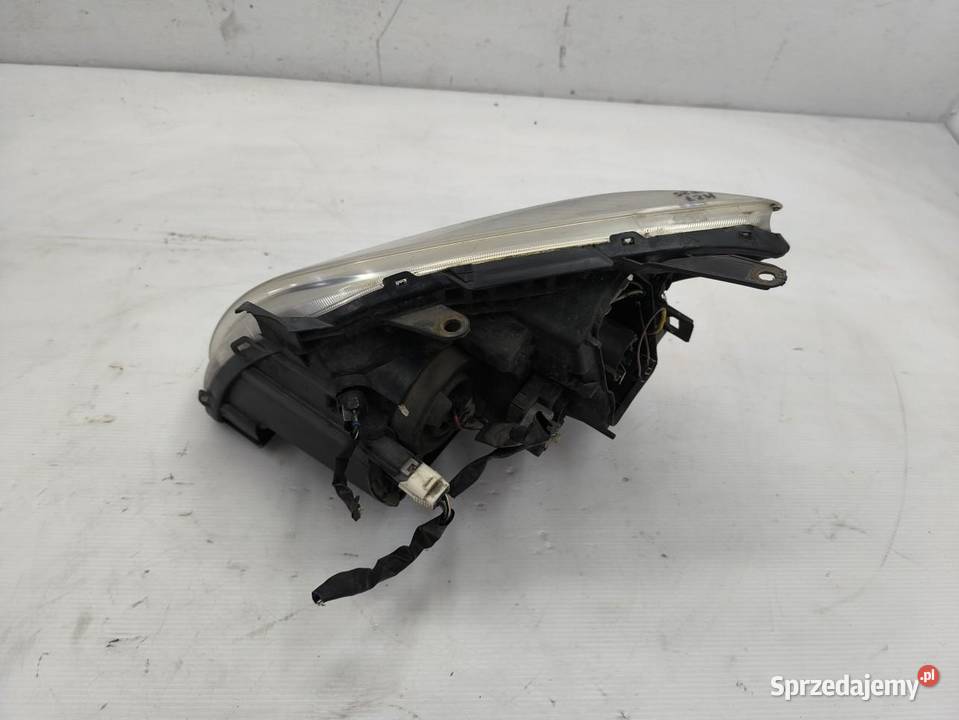 LAMPA PRAWY PRZÓD TOYOTA AVENSIS II T25 18 wielkopolskie
