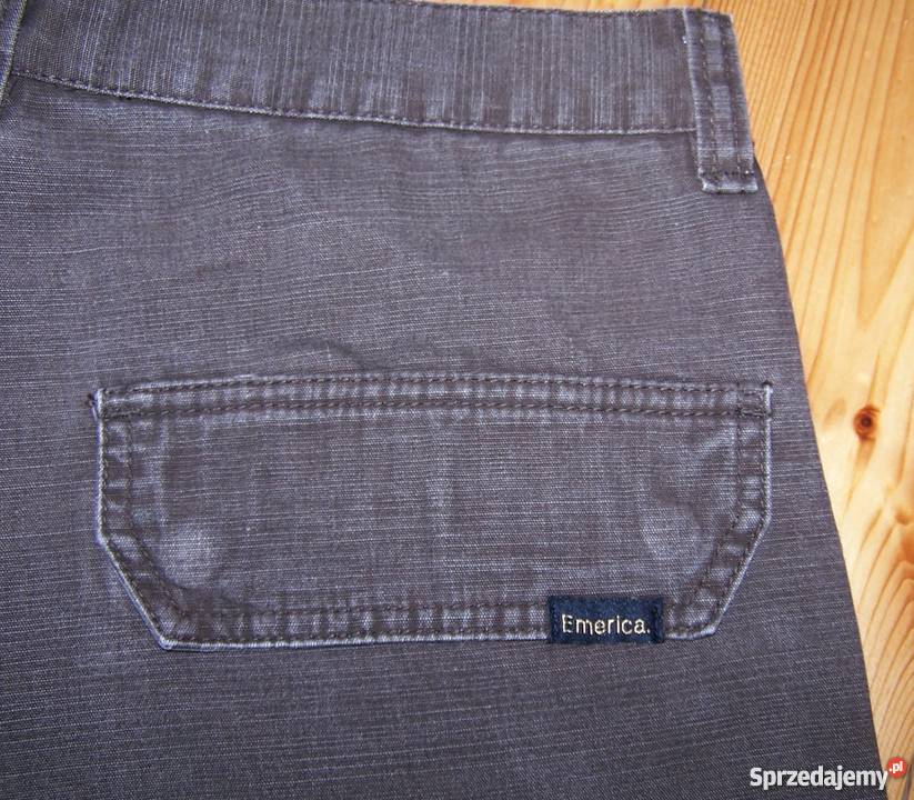 Krótkie spodenki Emerica 100 bawełna z USA