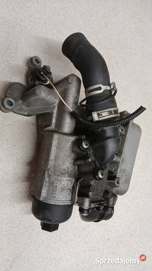 Chłodnica oleju silnika z filtrem Renault Piątek