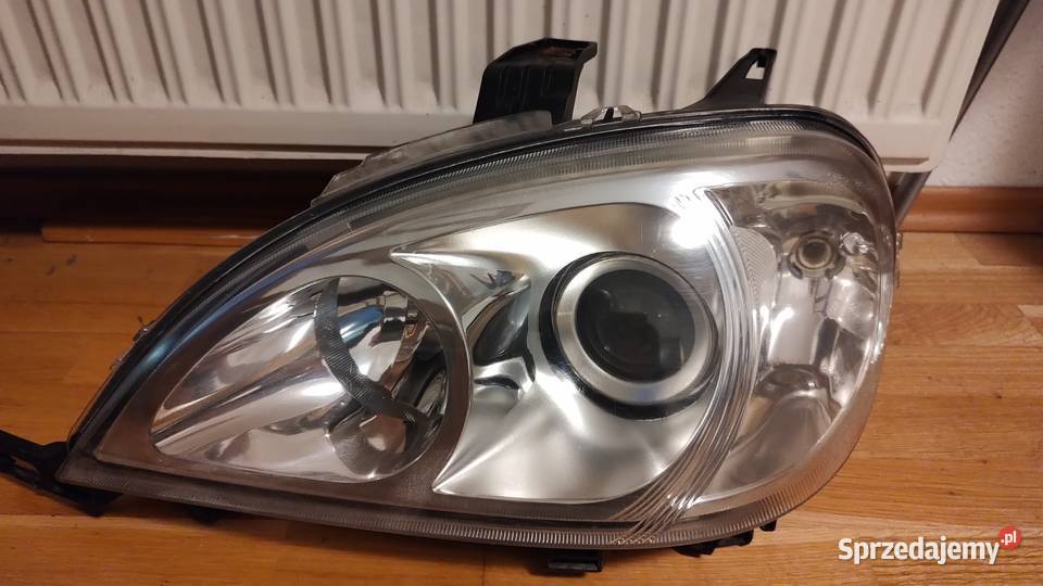 Komplet lamp Mercedes M W163 pomorskie Bukowo
