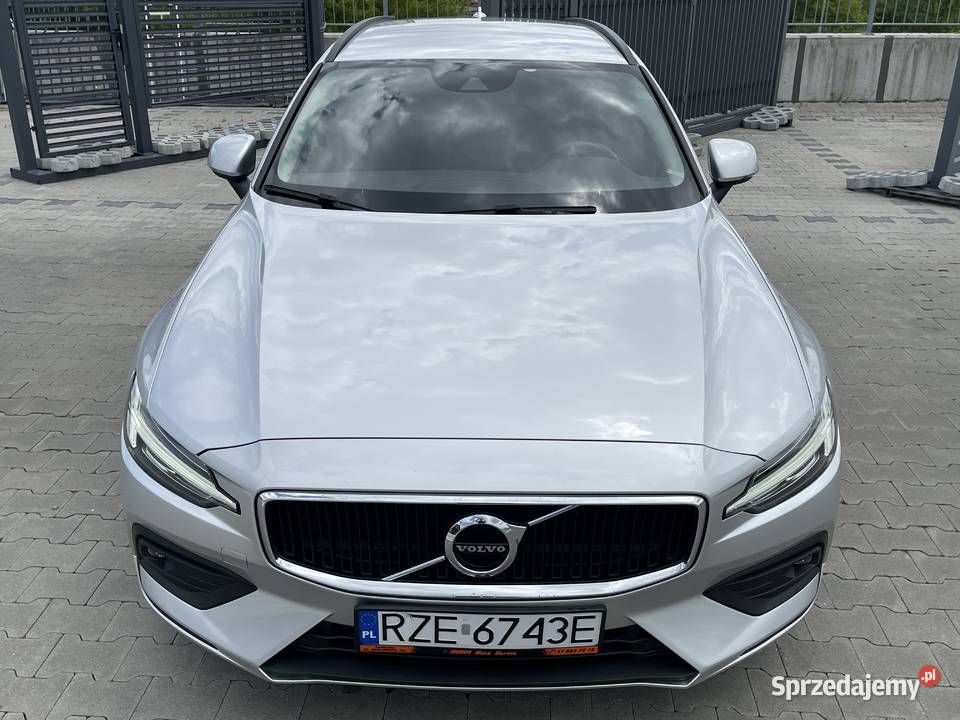 VOLVO V60 II 20 Diesel D3 150 2020r 122 810