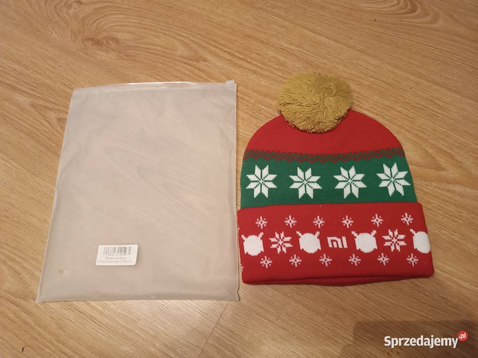 Czapka świątecznozimowa z pomponem NOWA Szczyrk