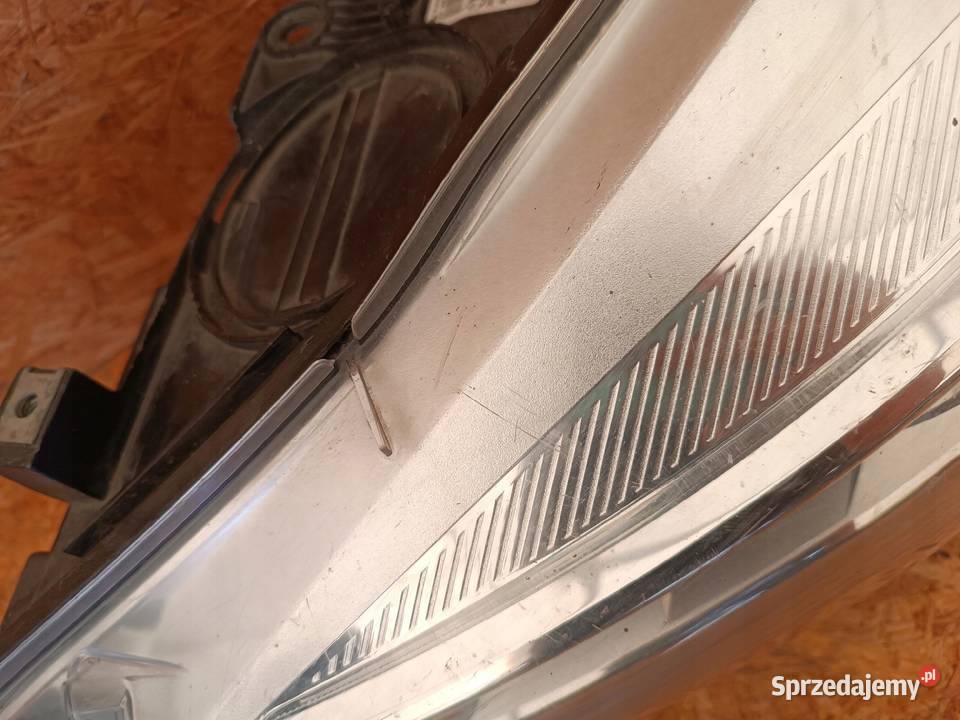 LAMPA LEWY PRZÓD REFLEKTOR EU FULL LED 7214903 Nowy Tomyśl