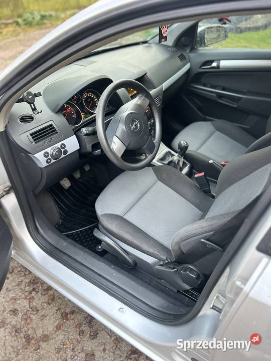 Opel Astra H 14 Benzyna 2005r Astra świętokrzyskie Bogoria sprzedam