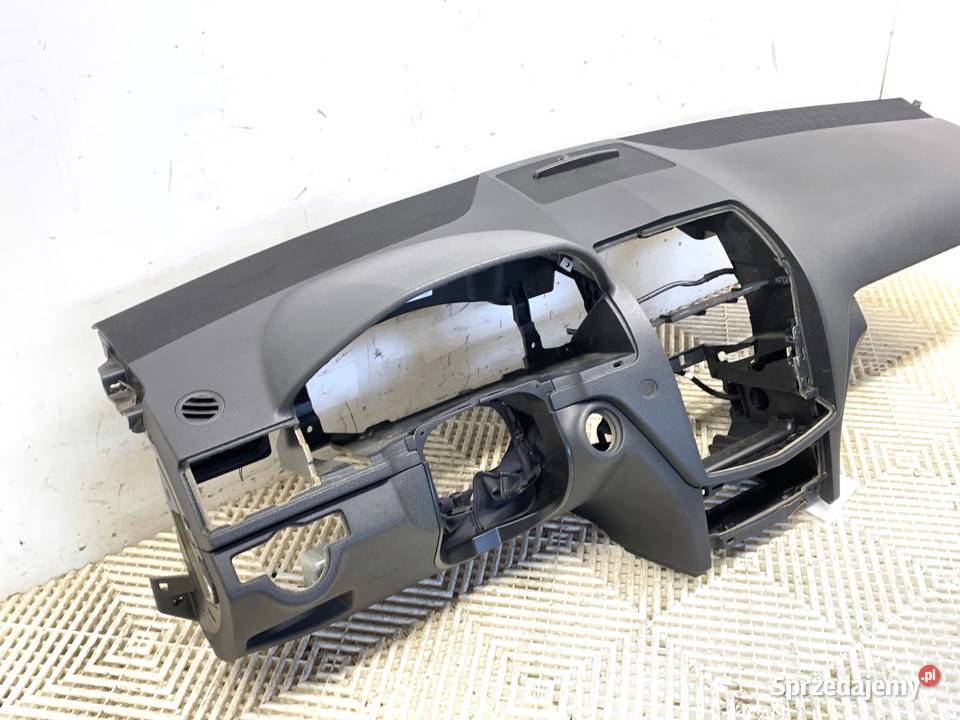 KOKPIT PODUSZKI PASY KOMPLET MERCEDES S204 Wyposażenie wnętrza