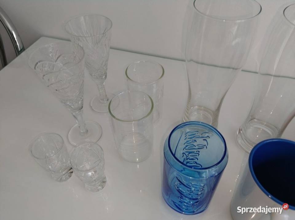 Szklanki kubki różne naczynia zestaw Akcesoria kuchenne Dom i Ogród sprzedam