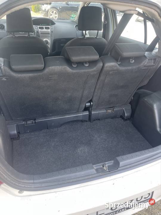 Toyota Yaris 10 benzyna 69 140 Ekonomiczne i centralny zamek dolnośląskie Rosochata