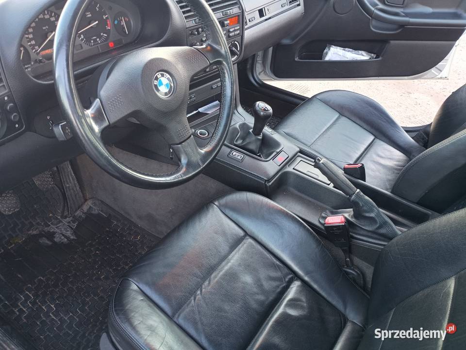 BMW 325i fabryczna szpera 25 zdrowa blacha 192KM Sobótka