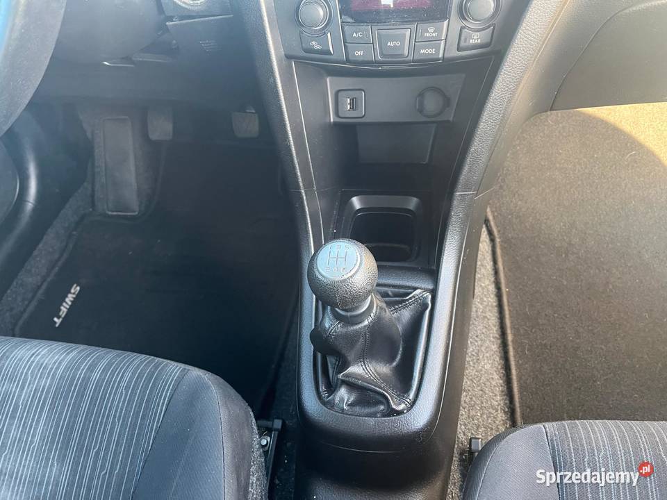SUZUKI Swift IV 13 DDiS 75 Pack DP203 czarny dolnośląskie Wrocław sprzedam