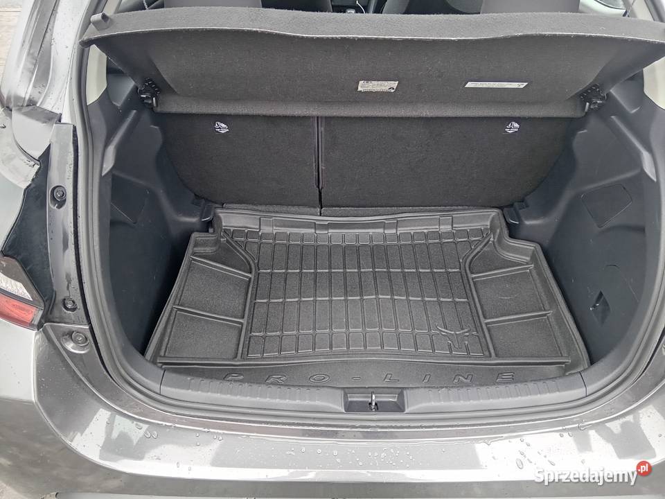 Sprzedam toyota yaris hybrid Comfort 2022 Rok produkcji 2022