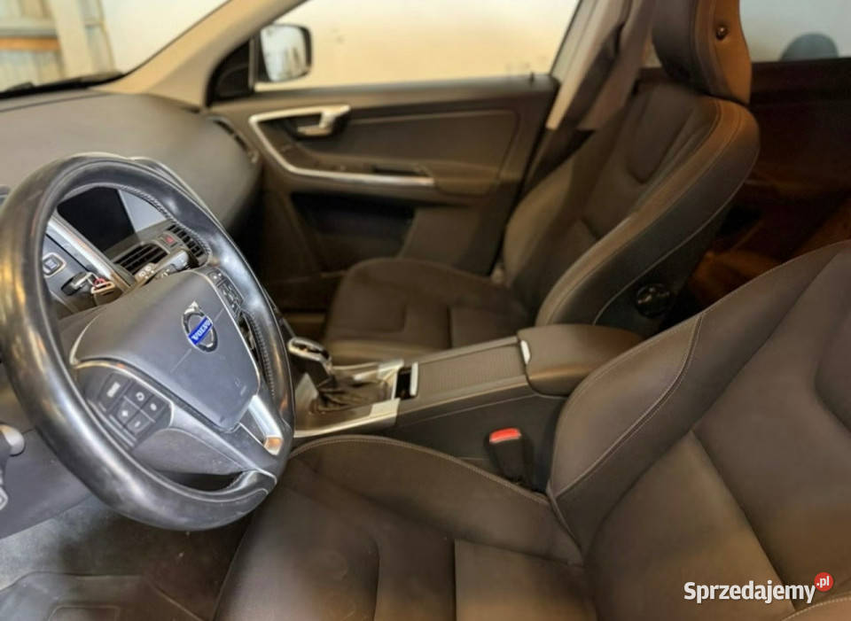 Volvo XC 60 20d4 181 automat pół skóry ledy bi tempomat Gdańsk sprzedam