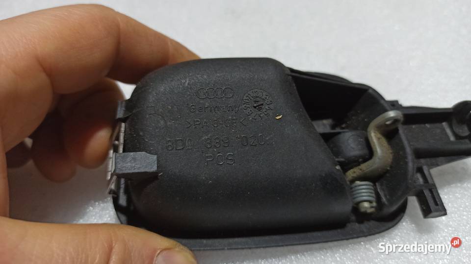 Klamka drzwi prawy tył Audi A4 B5 8D0839020