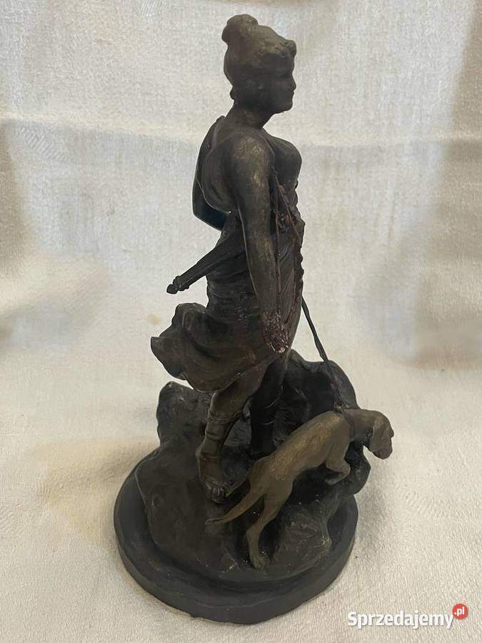 Rzeźba Diany na polowaniu cynkal aut Nina Kraków