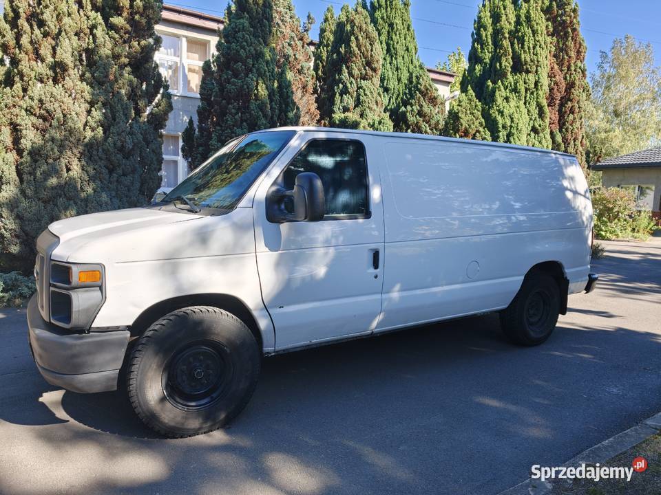 FORD ECONOLINE minivan 2013 Skierniewice