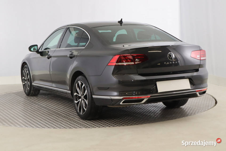 VW Passat 20 TDI asystent pasa ruchu Zabrze