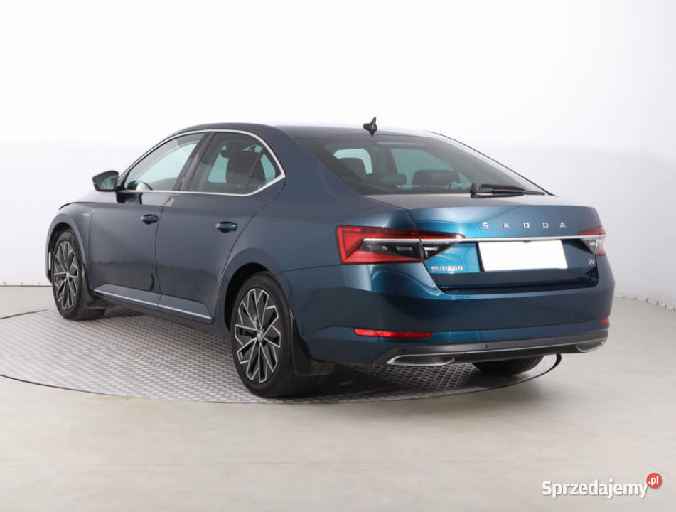 Skoda Superb iV 14 TSI PHEV niebieski Piaseczno
