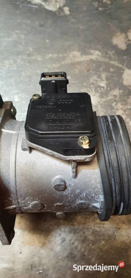 Przepływomierz audi a8 d2 a6 c4 hitachi OE 3pin Radom