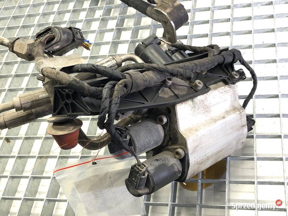 POMPA ZAWIESZENIA IDRIVE BMW E60 6760840