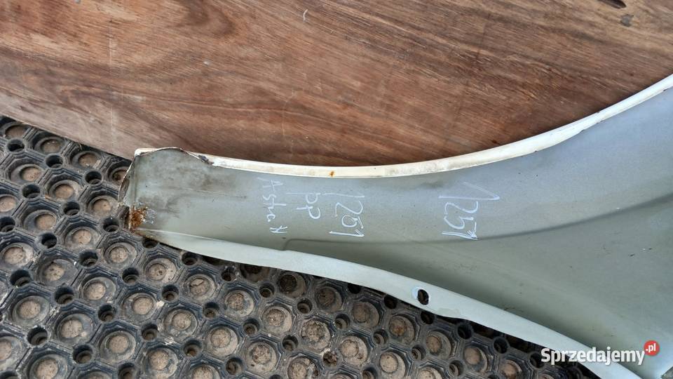 OPEL ASTRA H LIFT BŁOTNIK PRZÓD PRAWY Z40R Zbierkowo