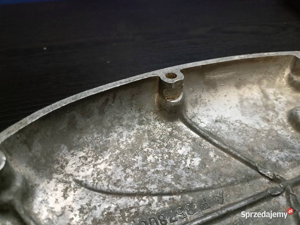 Pokrywa silnika jawa 50 w miejscu gdzie jest opolskie Krapkowice