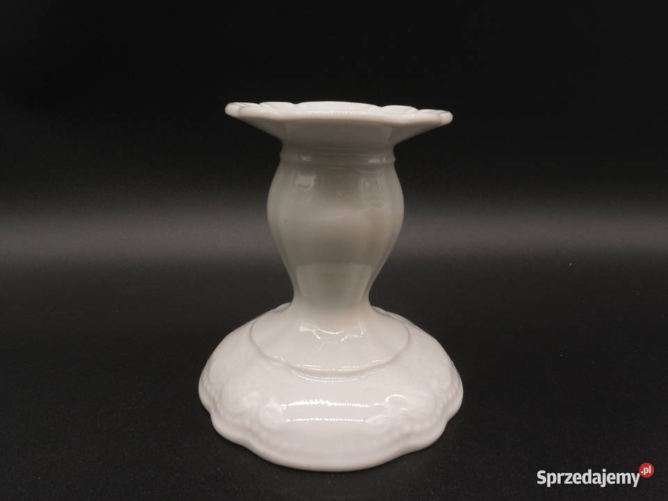 Porcelanowy świecznik wyprodukowany firmę Porcelana i szkło