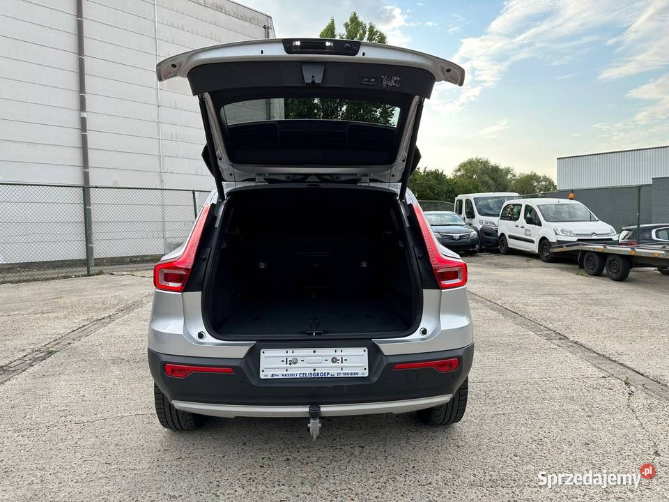 VOLVO XC40RDESIGN AWD 20 D4 190 SUV FV 23 Wojkowice