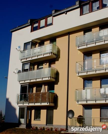 Oklejanie balkonów witryn sklepowych pojazdów 3N