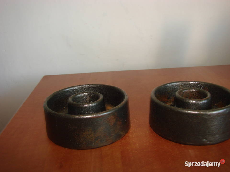 małe żeliwne świeczniki 2 Pruszcz Gdański